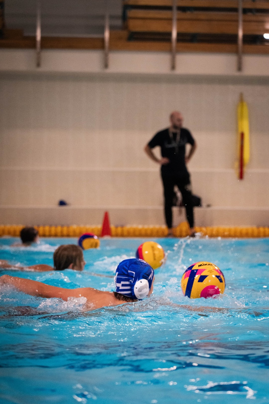 Intervija ar ūdenspolistiem pirms Ziemeļvalstu čempionāta. 2. daļa
• Par ko uztraucaties pirms turnīra?
• Ko esi uzlabojis sevī kā spēlētājs pēdējā laikā?