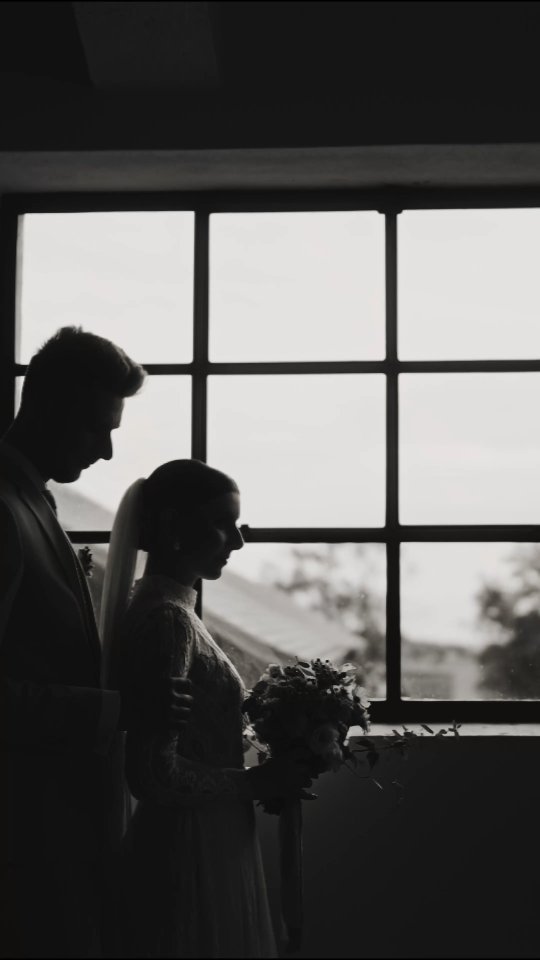 Naše poslední svatba v roce 2023 navíc s talentovaným @andrejhorskyfotograf, který hraje na stejné noty a skvělou organizací v podání Lucky aka @zaslibenilasce, takže super spolupráce. Takové ohlédnutí stylová tečka za sezónou 2023 📸 děkujeme všem, kteří v nás vložili důvěru 🥂
#jjoneday