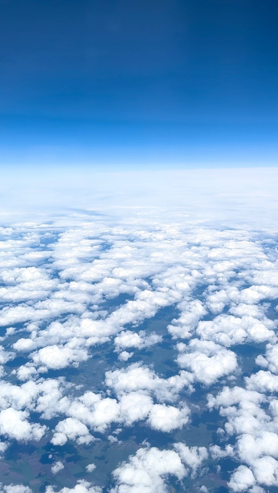 🧠 Trauma Releasing Methods such as EMDR & Somatic Exercises for Releasing have helped me to have deep recharging sleep like I haven’t had for ages (or since I can actually remember now..). 💤
All the recommendations I got, such as more long workouts in a day, stretching exercises, meditation, taking more supplements, perfectionizing my diet even more, ..
- were kind of sweet, but genuinely didn’t help me much at all in the long run.
What has actually helped me is to release past situations from my mind & body, face areas in my life which I didn’t want to look into, feel my stuck emotions in my body, and give them space to express themselves and let go. 💖
— I‘m just in the process of creating a little but intense program, for those of you who resonate and would like to calm and free yourself from the past, giving space for all that you feel, feeling soo much lighter, relaxed and actually like yourself (again). 🌻
✨ Like & follow to be the first ones to experience it.
(I’m also going to look for beta tester soon, write me a direct message or comment below with: beta testing) 🌿
Bests,
Astrid
#vividdreams #butwhy #calm #sleepingproblems #sleepdisorders #insomnia #nervoussystemregulation #somatictherapy #EMDR