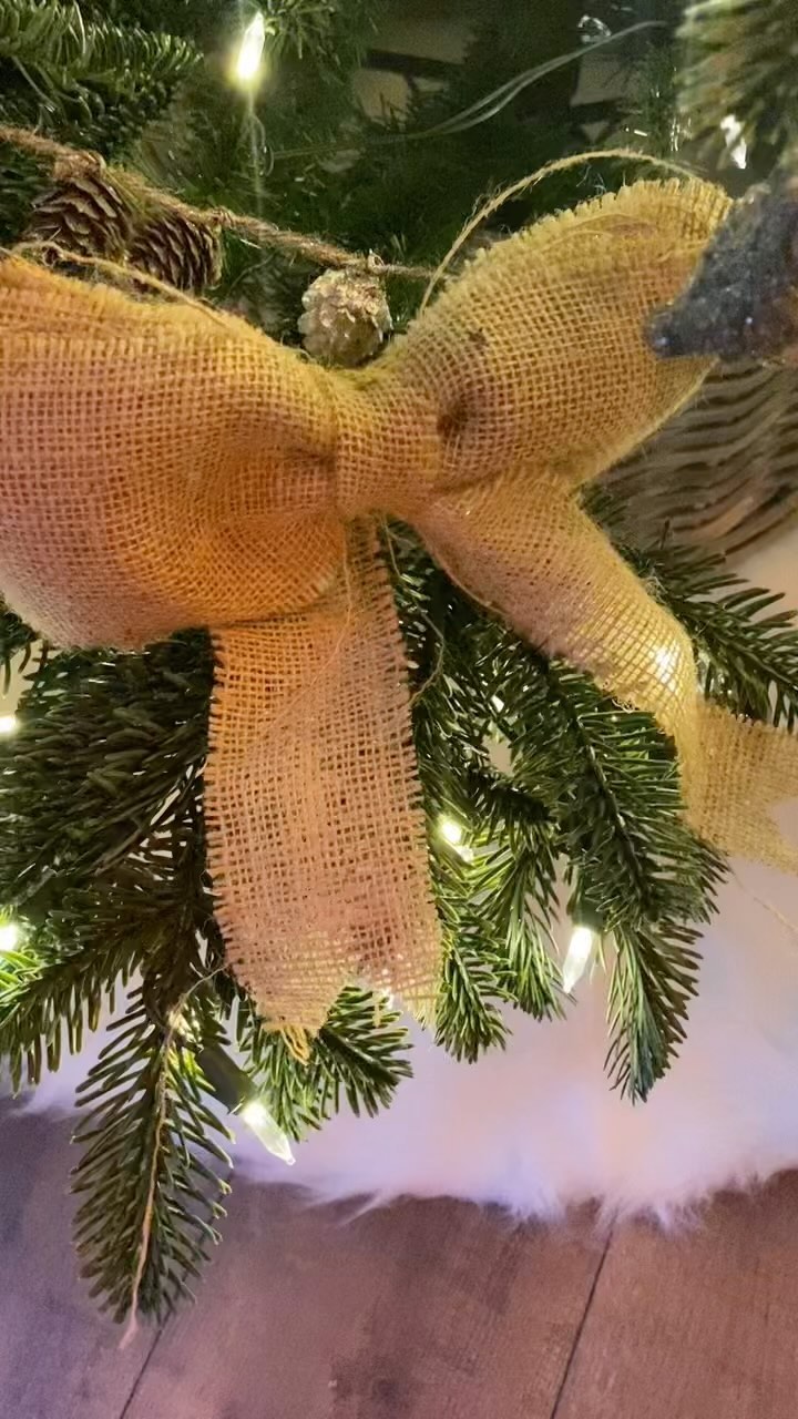 Les fêtes de Noël approchent...🎄
Et si vous offriez du temps aux personnes que vous aimez?
Du temps pour eux, une pause revitalisante, un moment zen & relax dans un cocon bienveillant avec un massage bien-être personnalisé.
Un retour à soi, à ses sensations à travers la magie du toucher, la légèreté d’une musique relaxante, l’odeur subtile de l’huile de massage ...
Alors, n’hésitez plus! 🎁
Faites plaisir en offrant un bon cadeau KEMBOJA valable sur toutes les prestations.
À très vite ! 🌟
#christmas #cadeauxdenoël #massagetime