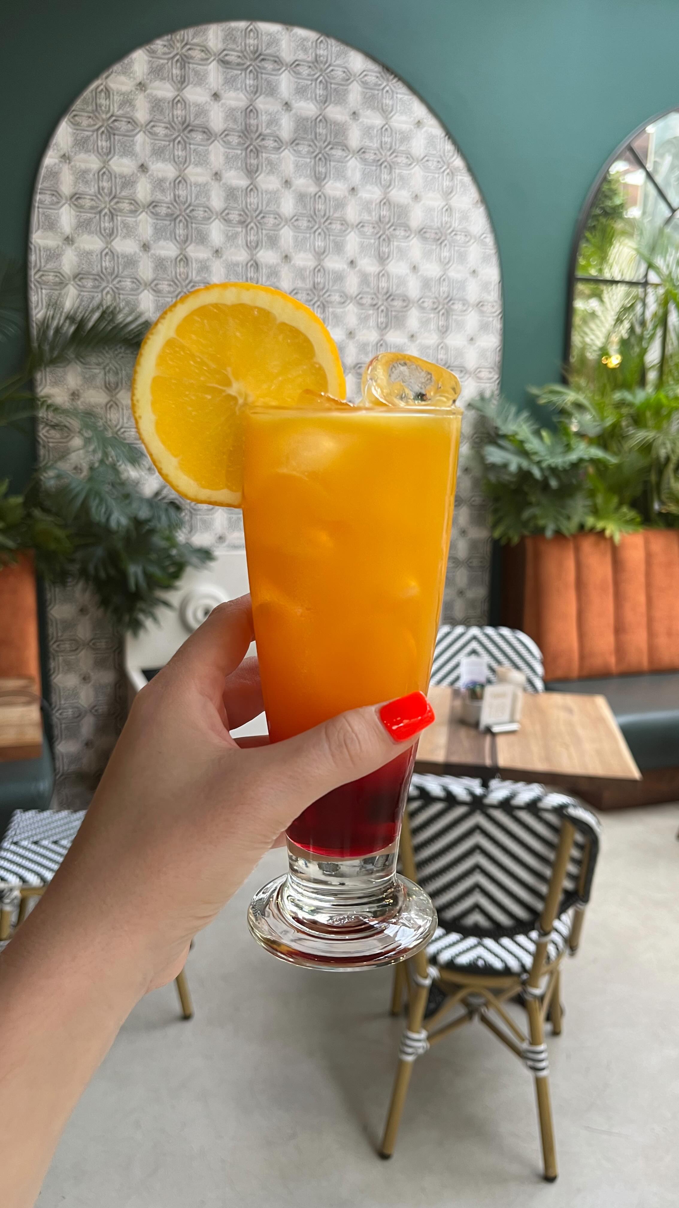 Cocktails are our love language🤍
#cocktailFriday
#cocktails
#livemusic
#fridayevent
#coffeelovers
#capetownvenue
#events
#birthday
#Greenhauscpt
#Capetownfoodies
#foodiesofinstagram
#Foodie
#Foodstagram
#InstaFood
#aestheticcapetown