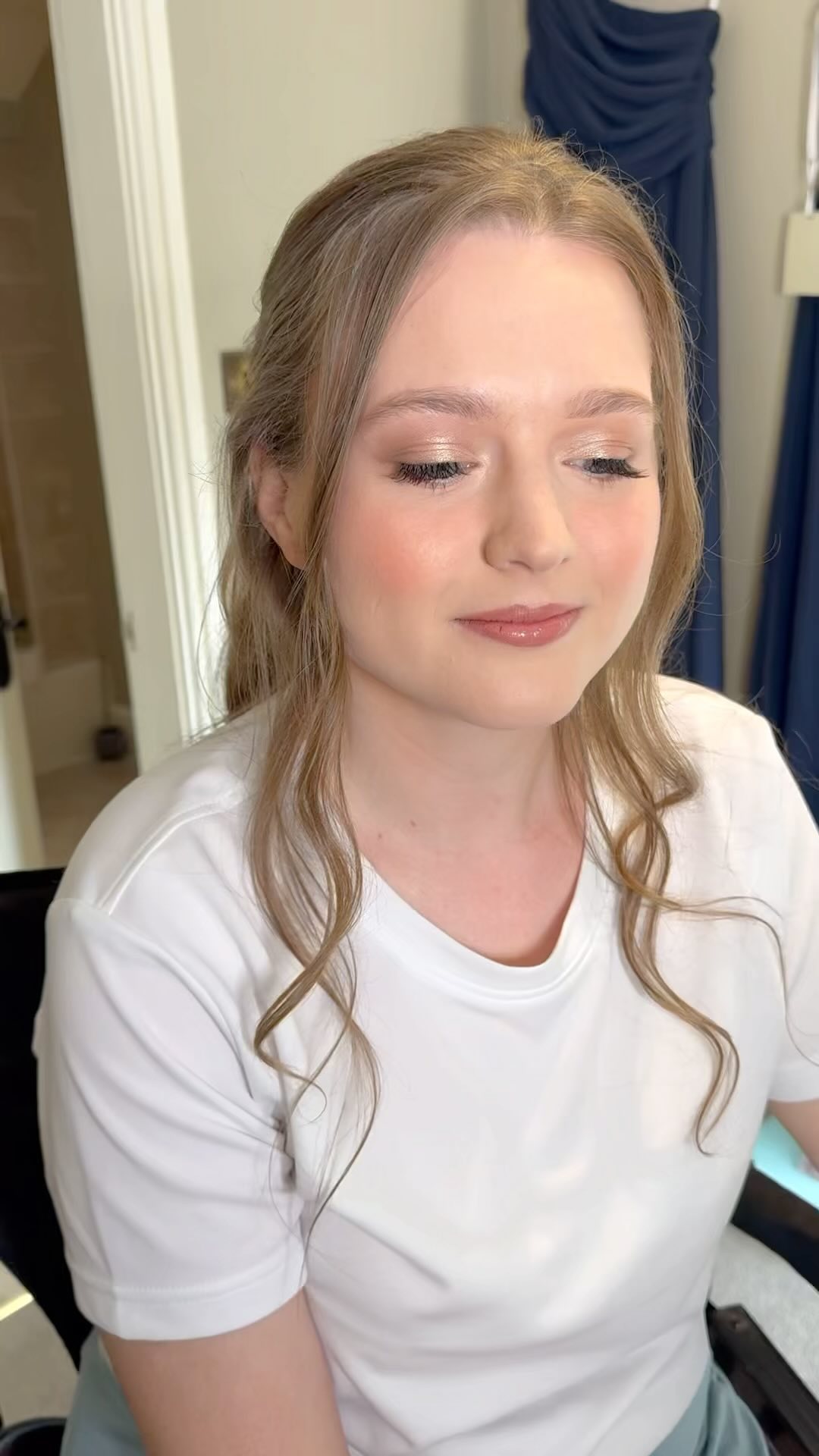 Gorgeous Bridesmaid 💫
VENUE @theploughinneaton
HMUA @fayekenyonhairandmakeup
@charlottetilbury @narsissist @maccosmeticsuk @hourglasscosmetics @schwarzkopfprouk @babyliss @kykhaircare @salonsystem
#hairandmakeupartist #hairstylist #makeupartist #cheshiremakeupartist #bridalmakeup #bridalmakeupartist #weddinginspiration #weddingmakeupartist #weddingmakeup