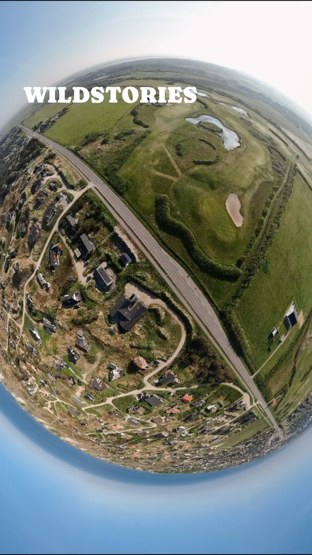 In den letzten Tagen durfte ich nun schon zum zweiten Mal Teilnehmer beim @wildstories.de Workshop sein. Mich weiter ENTwicklen und noch ein Stück mehr ICH werden. Ein Workshop von dem meine Kunden profitieren aber vor allem auch ich.
Wenn du Fotograf bist und auf der Stelle stehst, am Anfang stehst oder neue Inspiration brauchst, dann solltest du @wildstories.de folgen um den nächsten Workshop nicht zu verpassen. Mach das, geh los für dich und deine Marke 🤍
Danke an @carinaconradphoto & @janinagrupe @kl__photography_ für diesen tollen Workshop und all das was ihr ins Fließen gebracht habt!
Und wenn ihr geile Videos braucht, wie dieses dann auf jeden Fall bei @kl__photography_ vorbei schauen! Kevin hat uns jeden Tag so wertvolle und hochwertige Erinnerungen geschaffen und das festgehalten was wir gefühlt und erleben durften ✨
Hier also Rückblick von - Tag 1 - ! 🤍
#WildStoriesWorkshop #PersönlicheEntwicklung #FotografieInspiration #WorkshopErfahrung #FotografieWorkshop #Kreativität #MarkeStärken #VideoProduktion #WorkshopCommunity #Hochzeitsfotograf #Fotograf