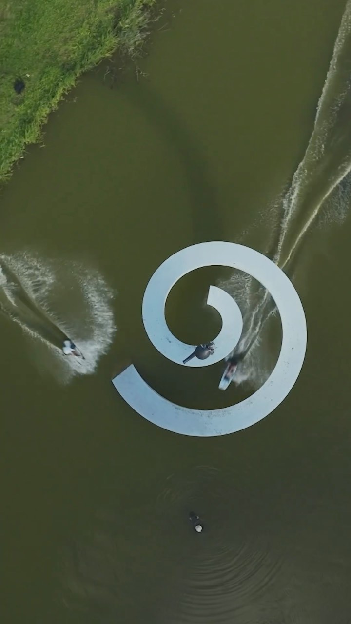 🌀
@lisabaloo & @ @elenabodi_ for @mysticboarding
#backyardbrawl #pulledbysculpture