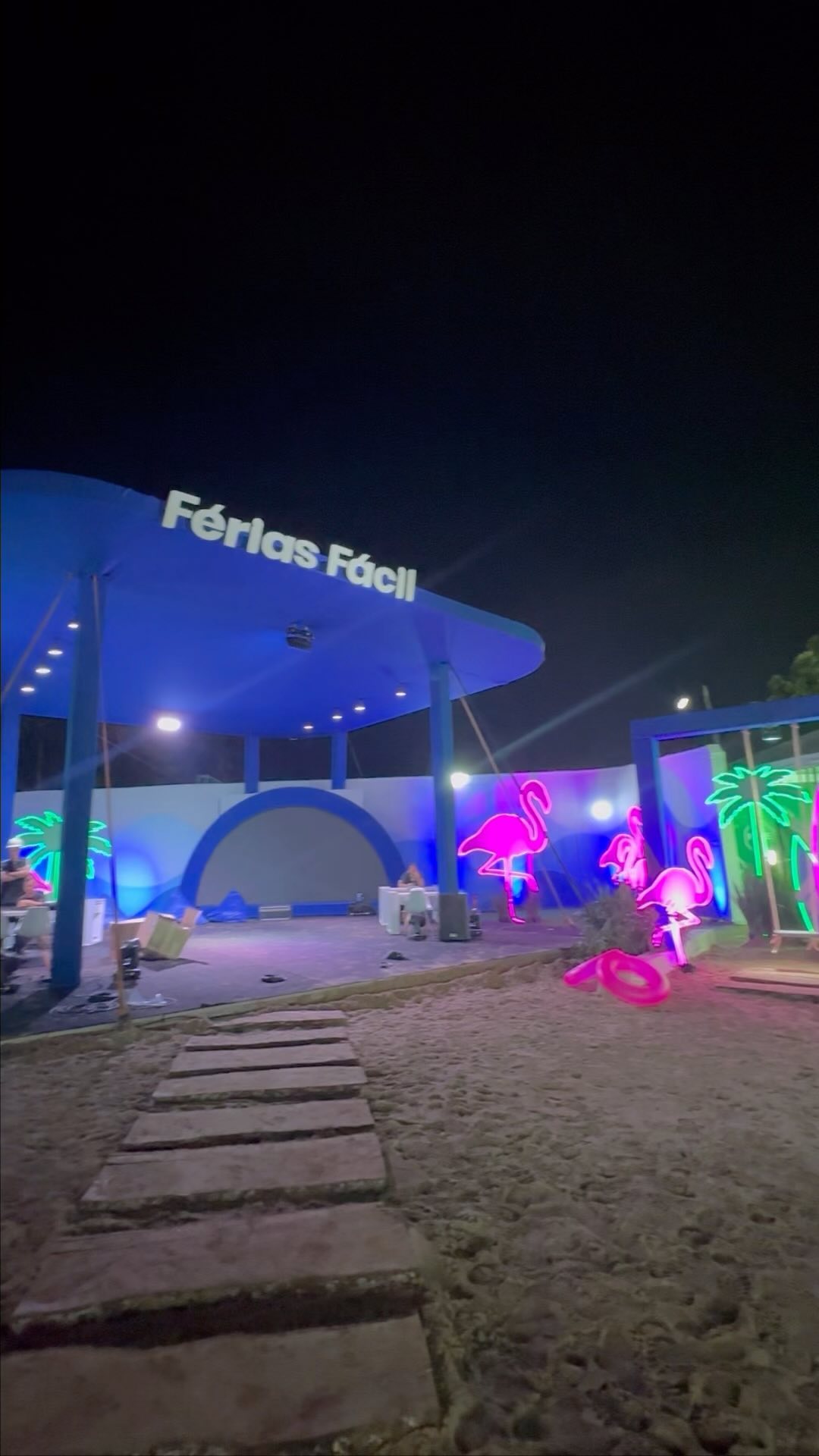 Final de semana cheio de sorrisos e momentos incríveis! Obrigado por escolherem a Damaceno Produções para tornar isso possível. Estamos aqui para transformar seus sonhos em eventos memoráveis. 💫🎉 #Gratidão #EventosInesquecíveis”