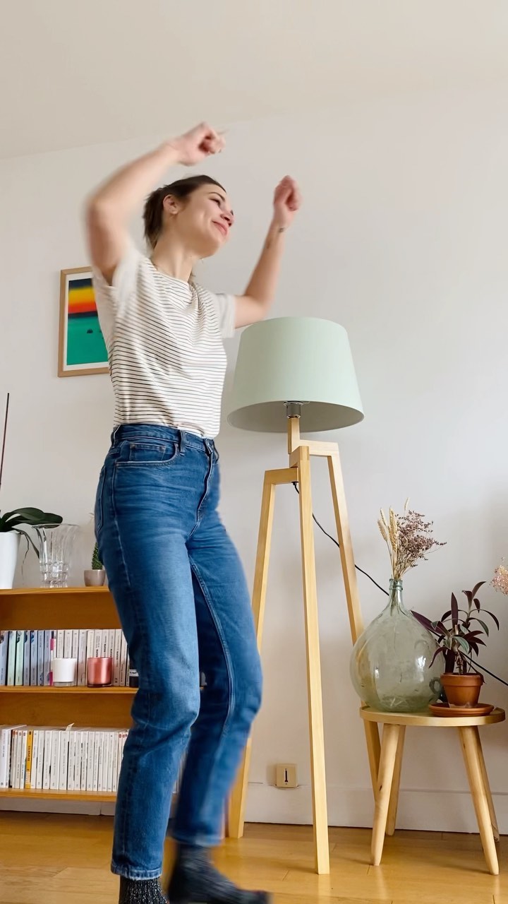 My happy dance, la danse qui fait plaisir!
Du love à chacune de vos commandes 🥰! #gratitude
•
•
#happydance #funreels #videodujour #frenchgirl #dansejoyeuse #smallbusiness #merci #creatricebijoux #bijoux #alhenbijoux