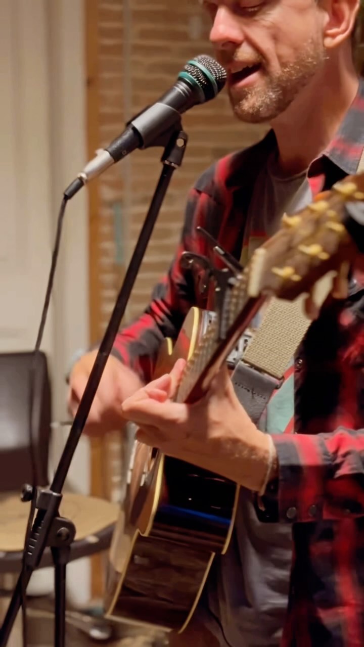 #barcelona #eventsbarcelona #barcelonalovers #barcelonainspira #barcelonamusica #barcelonamusic #barcelonamusicscene #barcelonaevents #barcelonamusicevents #barcelonamusician #newmusicartist #upcomingartists #upandcomingartist #newmusicalert #musician #musicianlifestyle #musicianlife #musicvideo #newradiostar #viralartist #showlove❤️ #spiritual #spiritualgrowth #spiritualmusic #favouriteartist #selflovejourney #lovemusic #awakening #awakethesoul