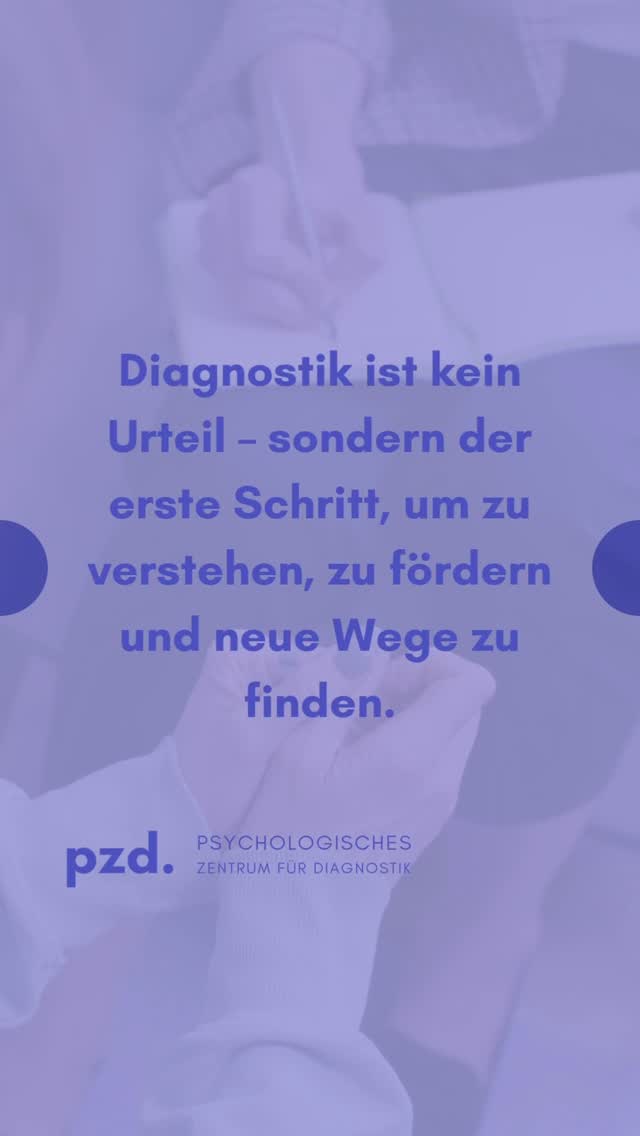 Dieser Satz verdeutlicht eine wichtige Haltung gegenüber dem Thema Diagnostik: Diagnostik bedeutet nicht, jemanden zu bewerten, zu verurteilen oder auf ein Etikett festzulegen. Stattdessen ist sie ein wertfreier und offener Prozess, der dazu dient, individuelle Bedürfnisse, Stärken und Herausforderungen besser zu verstehen.
Das Ziel der Diagnostik ist es, eine genaue Grundlage zu schaffen, auf der gezielte Unterstützung aufgebaut werden kann. Sie hilft dabei, vorhandene Ressourcen zu erkennen und Entwicklungsbereiche zu identifizieren, um anschließend passende Fördermaßnahmen zu entwickeln.
Darüber hinaus öffnet Diagnostik den Blick für neue Perspektiven und Lösungsansätze – also neue Wege, wie Menschen gefördert und begleitet werden können, um ihr volles Potenzial zu entfalten. So steht Diagnostik für einen Prozess des Verstehens und des gemeinschaftlichen Findens von Chancen, nicht für eine abschließende Bewertung oder Einschränkung.
#Diagnostik #VerstehenStattUrteilen #FördernUndBegleiten #IndividuelleFörderung #NeueWege #ChancenEntdecken #ZentrumFürDiagnostik #pzd #münchen #adhs #lernstörungen #intelligenz #psychologie #PotenzialeEntfalten #BildungUndFörderung