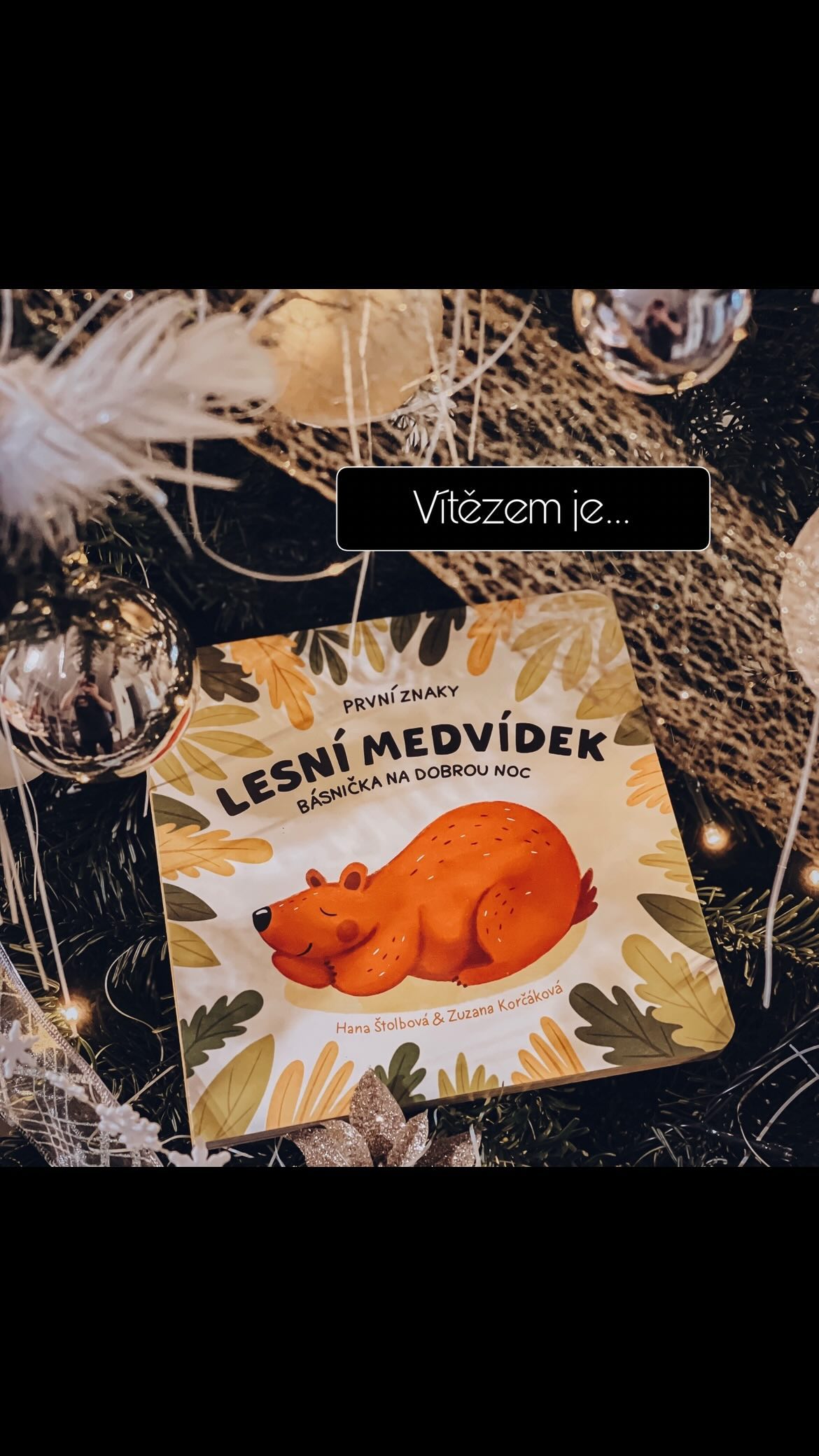 Blahopřejeme vítězce vánoční soutěže o knížku Lesní medvídek @pimpiliska !
P.S. Videjko berte s rezervou 🙈 Vím, co a jak jsem všechno měla říct, ale aby bylo slosování fér, muselo být natočené na první dobrou. Moc mi to nejde 😅
Krásné Vánoce všem! 🎄✨🎁
#prvniznaky #vanocnisoutez #znakujemesmiminky #laskaaporozumeni