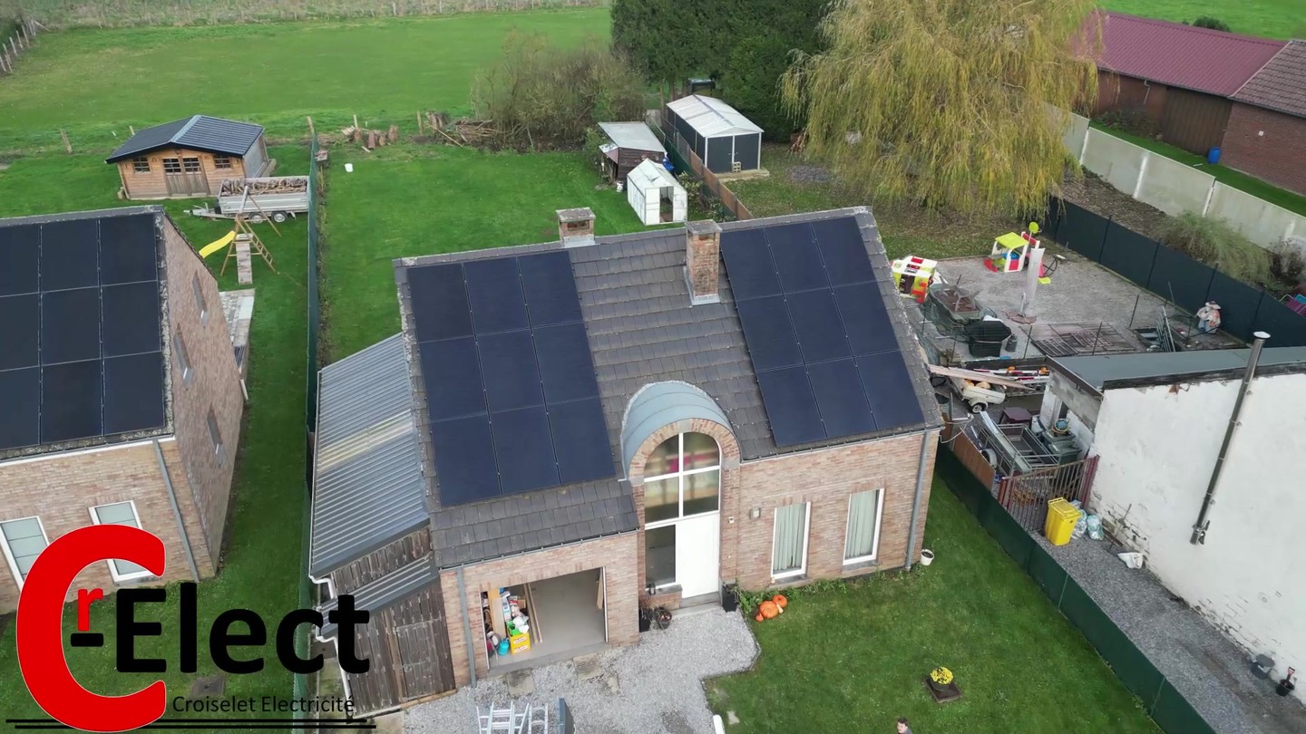 Installation de 18 panneaux 400Wc avec micro-onduleur Enphase.
Plus d'informations: www.cr-elect.be
