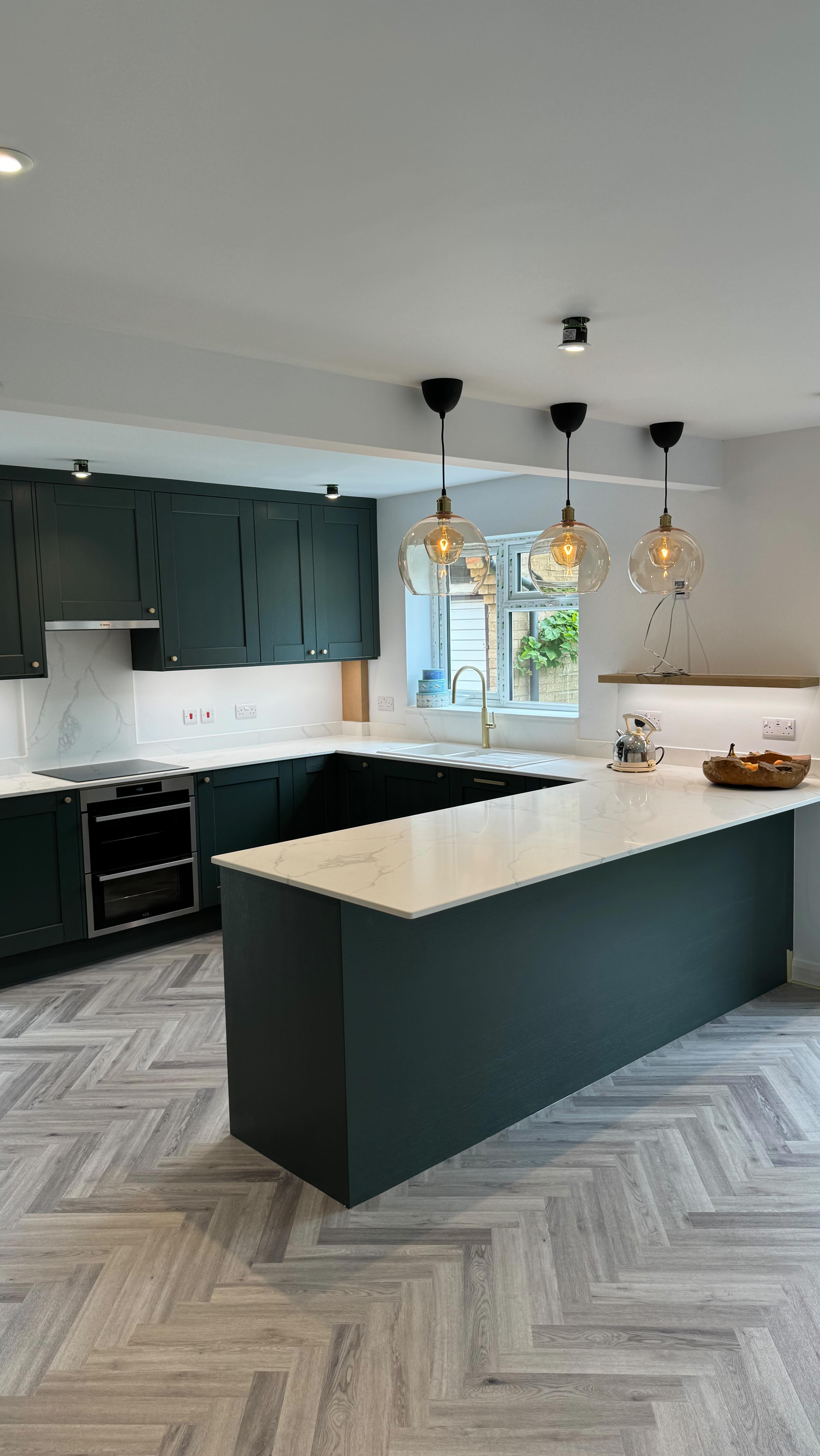 Ever thought about making your kitchen bigger?? This is how it’s done!
#kitchendesign #kitchenremodel #kitchenrenovation #kitcheninspiration #kitchen #kitchendecor #kitchengoals #kitchensofinstagram #kitchensofinsta #kitchenfitters #kitchenknockthrough #kitchendiner #ashwoodkitchens #kitchenstori #brampton #cambridgeshire #heringbone #quartzworksurfaces #quartzworktops #renovation #homerenovationsuk #homedesign #renovationproject