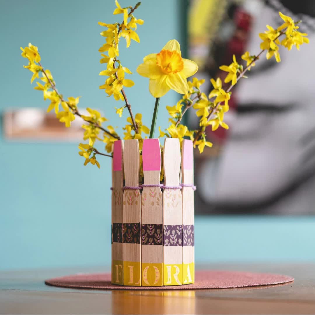 Dans quelques jours les vacances de vos enfants et ados, n'attendez plus inscrivez les aux ateliers créatifs de l'Atelier MT'CRÉA à Metz Tessy du 15 au 26 Avril 2024 pour créer des objets décoratifs à partir de matériaux insolites et passez des moments de vacances fun et récréatives à Annecy.#vacancescréatives