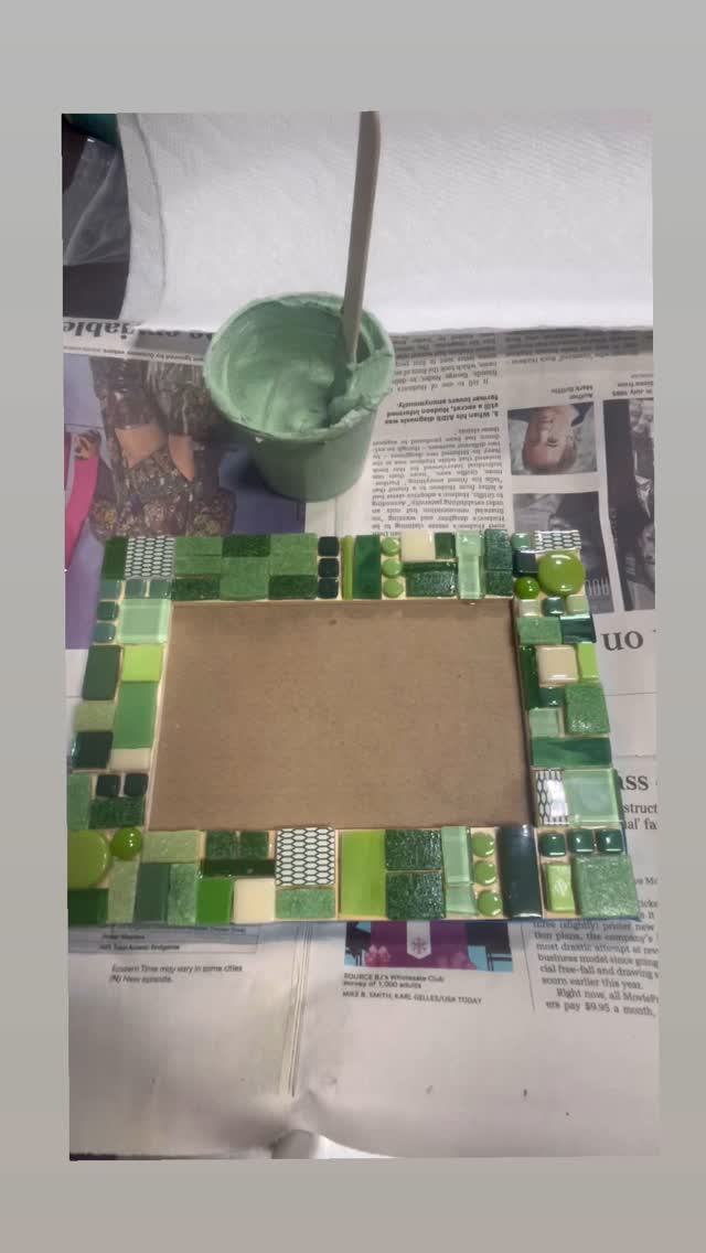 My favorite part about mosaics is the grouting believe it or not, why? Because although it could be messy, it pulls the entire piece together, making it more cohesive. 🙂
Interested in making a unique frame! Just DM me to make it happen!
#mosaicos #guildofcharlotteartists #mosaicosdecorativos #mosaicosartesanales #mosaicsbymima #mosaiclife #mosaicfriends #mosaicframes❤️ #mosaic #artframes #havefunmakingart #mosaicosyarte #mosaicosbellos #mixedmediamosaic #charlotteartists
#ncartists #charlotteartclasses