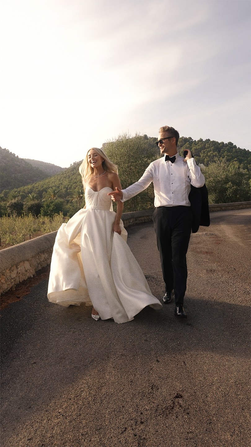 ‘I can’t ever get enough of you’- Harry & Kristin
Prepare for a rollercoaster of emotions—from tearful vows to joyous toasts. The celebration takes an unexpected turn when Harry’s cousin springs a surprise. Before we knew it, everyone was caught in the magic, singing their hearts out to timeless tunes like Wonderwall. It’s a wedding we’ll never forget.
@kristinrouse_ @harryr0use
Planner: @wonderweddings.es
Deco: @otrocantardecoracion
Photo: @billiemediaphotography
Catering: @cateringmarcfosh
Venue: @sontogores
Music: @lomusic.es
MUA: @laglammallorca
Celebrant: @weddingcelebrantpalma