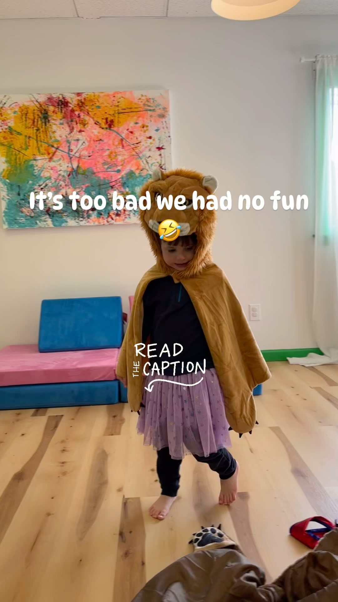 This week’s parent coaching focus was all about speech production!
What’s typical, what’s not, how to position our bodies so that our children can see our faces during shared reading and play, using ALLLL the mirrors, and ALLLL the tiny objects for repeated practice (check out the master @adventuresinspeechpathology for more on this) and finally how to use tools such as rhythm and placement cues.
A bit of a departure, as I usually go hard on cognition/language development rather than motor speech production. But super fun and really matched the high energy of Friday’s @popartkids Word Explorers crew 🤩💬🧠
.
Can’t wait to see everyone next week!