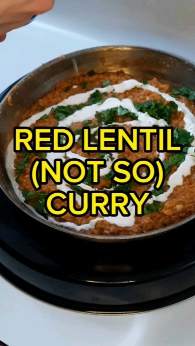 Came across this delightful recipe on @munchingwithmariyah and decided to give it a try for breakfast. To keep it simple, I opted for just salt and pepper as spices. Here's what you'll need:
-Red Lentils: Soaked overnight, they only took 10 minutes to cook.
-One small onion and some garlic.
-Cream (100 ml): I used dairy cream, but you can go for coconut milk to make it vegan.
-Tomato paste (You can use crushed tomatoes, but avoid adding water).
-Water
-Olive oil
-Spices (I stuck to salt and pepper)
Lemon juice (Mixed in with the cream before the final dressing)
-Fresh parsley
How to make:
Heat olive oil in a pan on medium heat, sweat the onions and garlic.
Add the lentils and mix well.
Incorporate the tomato paste and add enough water to cover the lentils. Mix and cook.
Add the cream, stirring thoroughly. Keep an eye on the lentils to prevent sticking and burning.
Cook for approximately 10 minutes, then garnish with fresh parsley.
Pour in the remaining cream and lemon juice mix.
Enjoy with some bread. It's a fantastic dish!