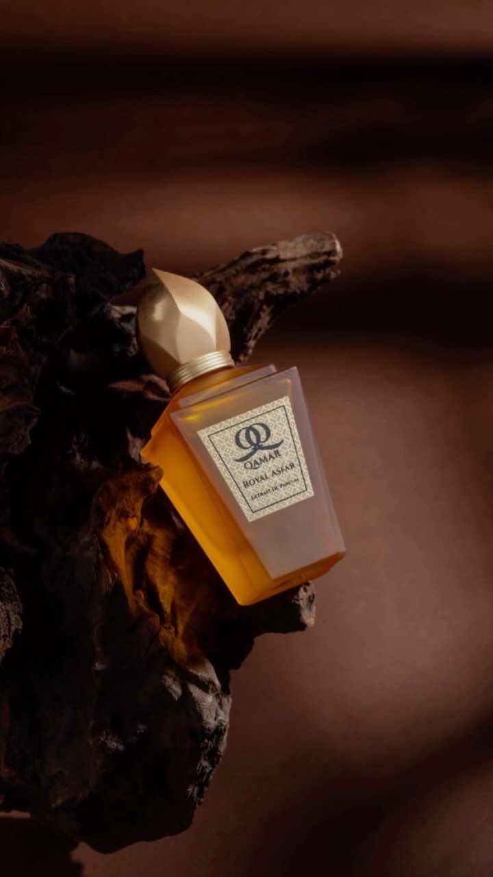 If you wonder what exclusivity smells like… You should try our Royal Asfar.
إذا كنت تتساءل عن رائحة التفرد، فيجب عليك تجربة عطرنا
•
•
•
#fragrance #perfumes #uae #perfumelovers #arabicperfumes #qamarperfumes