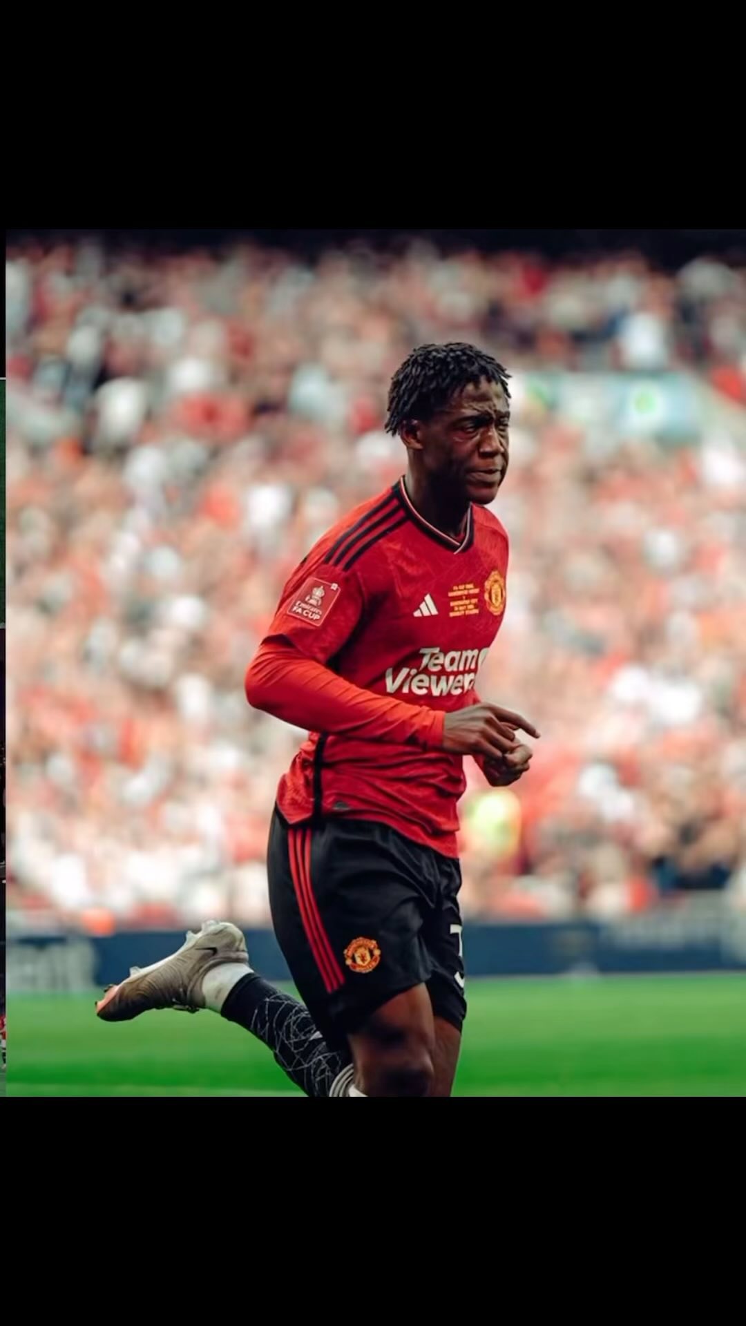 Here is your chance to win a Kobbie Mainoo signed England shirt . Head on over to our pinned post to enter today ⚽️⚽️
#mainoo #reelitfeelit #viralsong #threelions #signedshirt #classicfootballshirts #manchesterunited #facupfinal #giveaway #euros #reelinstagram #viralvideo