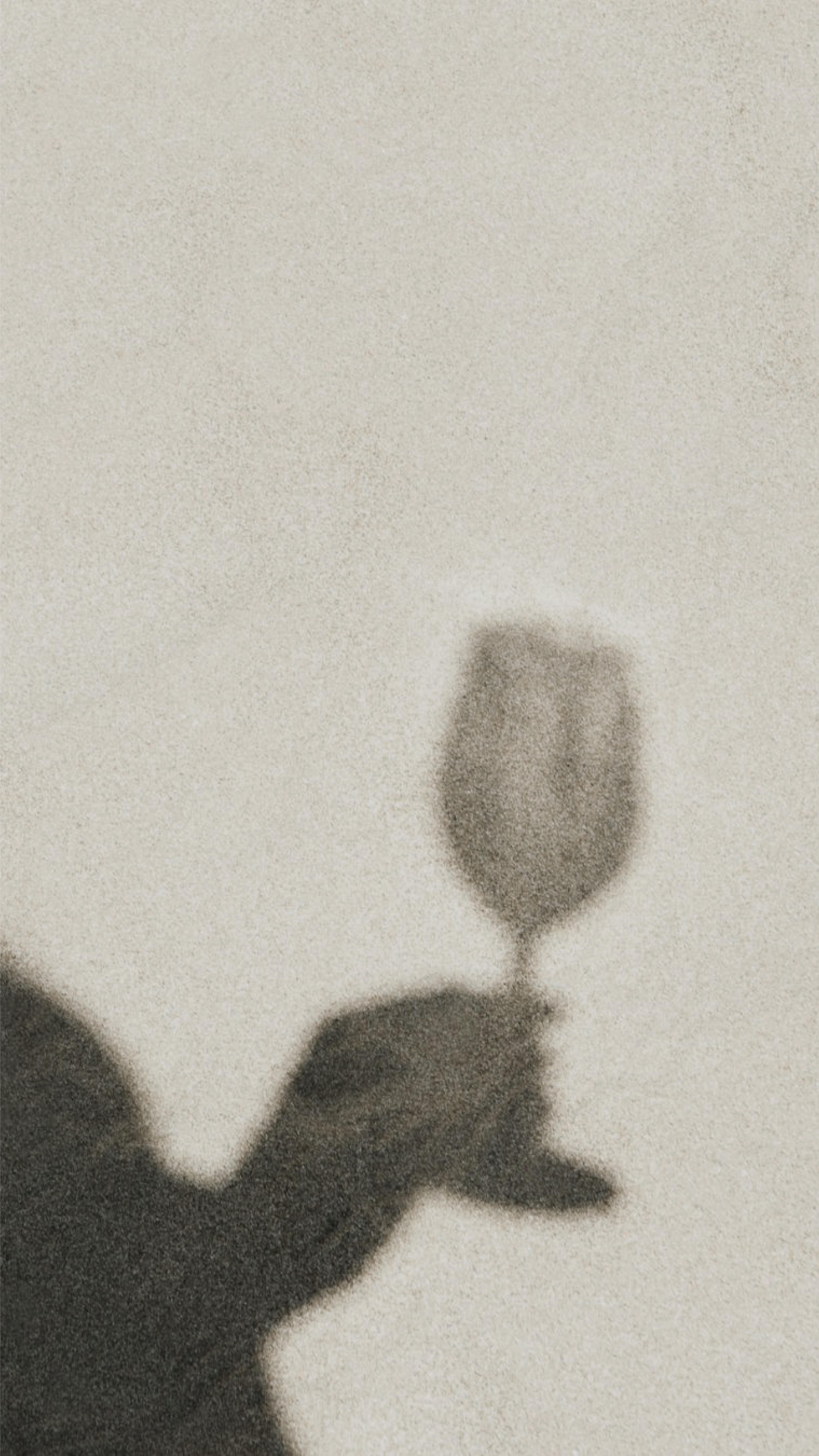 3/3 VILLA MINUTY: Bringing the French Riviera lifestyle and its uniquely Provençal Art de Vivre to Rosewood London by transforming the summer terrace into Villa Minuty - a coastal restaurant inspired by the iconic Côte d’Azur and reminiscent of Château Minuty’s remarkably well-exposed location on the verdant hillsides of the villages of Gassin and Ramatuelle.
Logo Design: @elizabethdukedesign