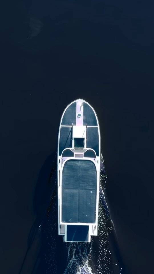 Before the ice settled over the water here in Finland, we went and filmed Elvene's Amber. 🙌
Solar-powered boat with two independent motors, seating for seven and a cuddy cabin. Amber provides you with everything you need to enjoy real freedom on the seas. 🛥️
Check them out! @elveneboats
#videoproduction #solarpowered #solarpoweredboats