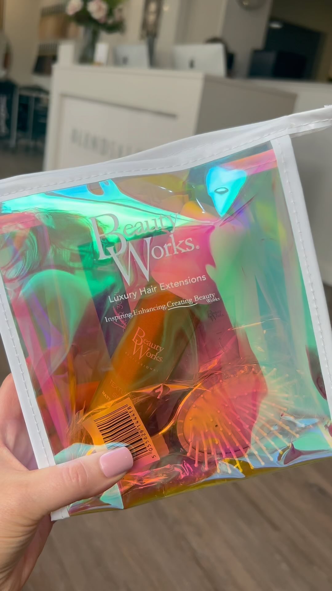 Beauty Works Summer Travel Set just £15!
☀️ Beauty Works Anti-Yellow Mask
☀️ Beauty Works Restore Mask
☀️ Beauty Works Texturising Spray
☀️ Beauty Works Travel Brush
We only have 5 left! Grab it whilst you can!
#blendsalon #blendsalonderby #redken #derbysalon #redkensalon #beautyworks