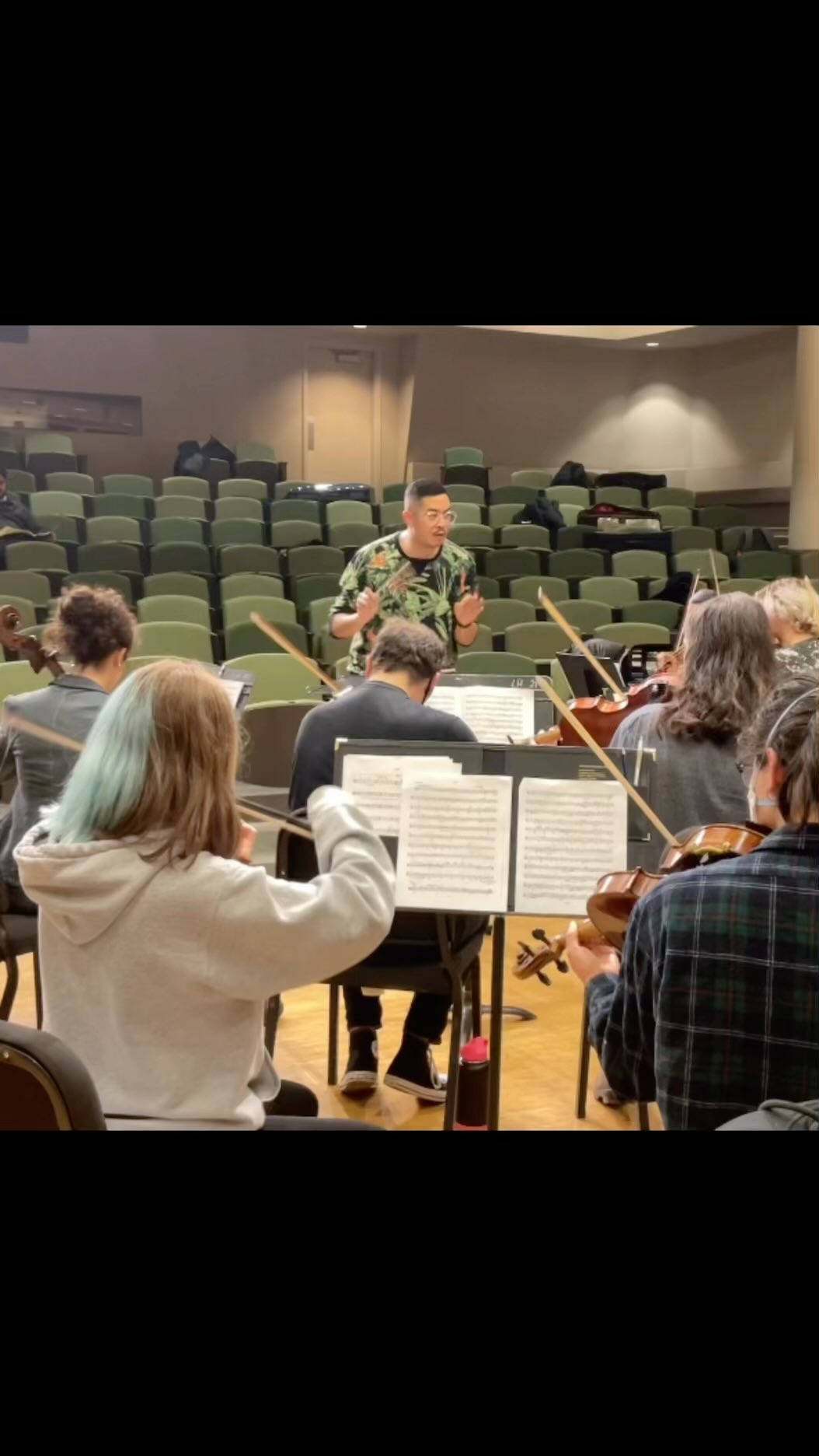 Nothing like conducting Beethoven! With the PSU Symphony Orchestra during a rehearsal this past November.
.
.
.
.
.
.
.
#conductor #conducting #musicworld #musicdaily #musiceducation #musician #musicschool #orchestra #conductorlife #orchestraconductor #stringorchestra #symphonyorchestra #musicianslife #music #musician #musica #beethoven