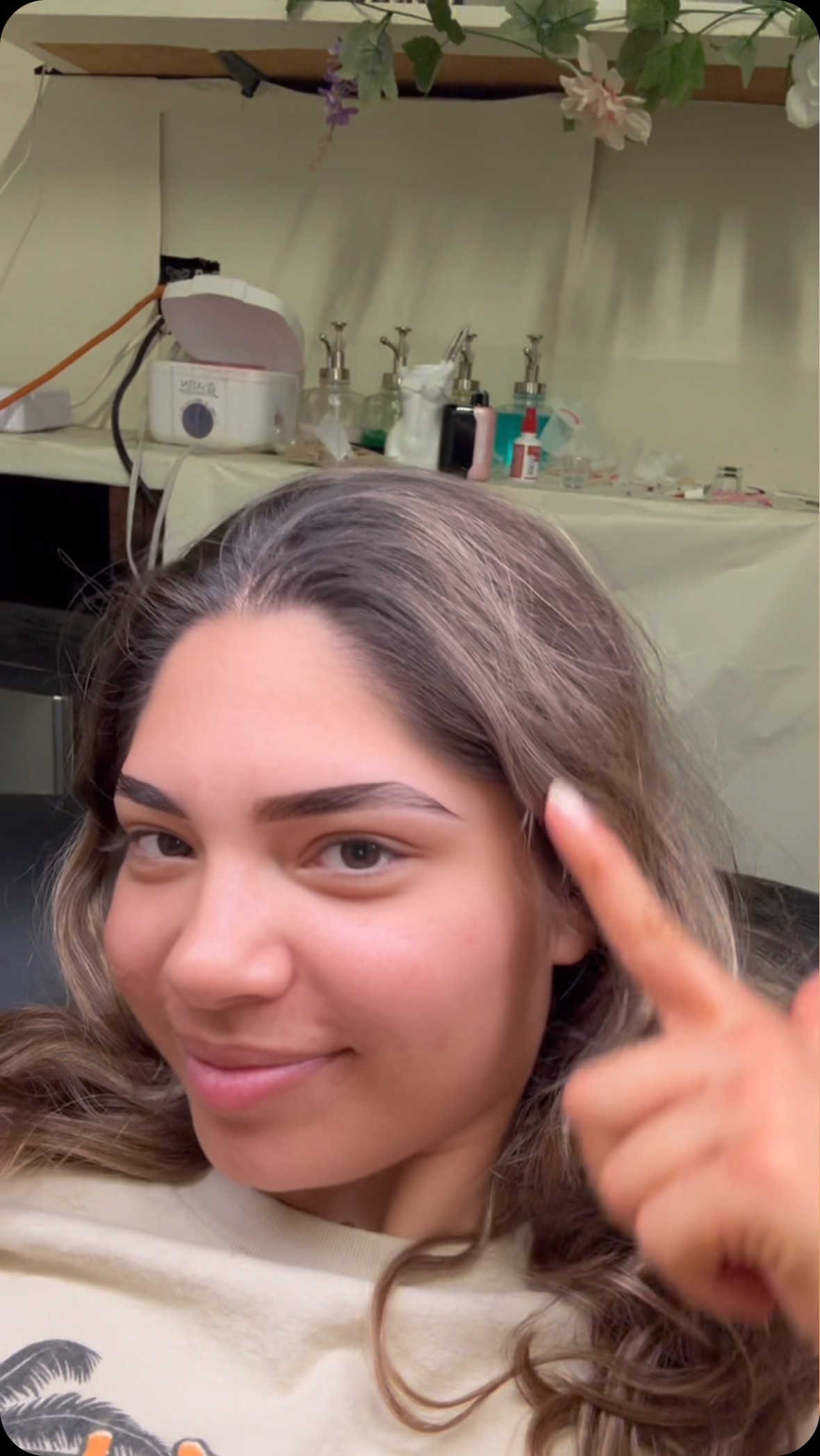 like how??
full service - brow wax/map + tint + lamination
#browlamination #browtint #browwax #browmapping #browshaping #browartist #browgoals #eyebrowmapping #browtransformation