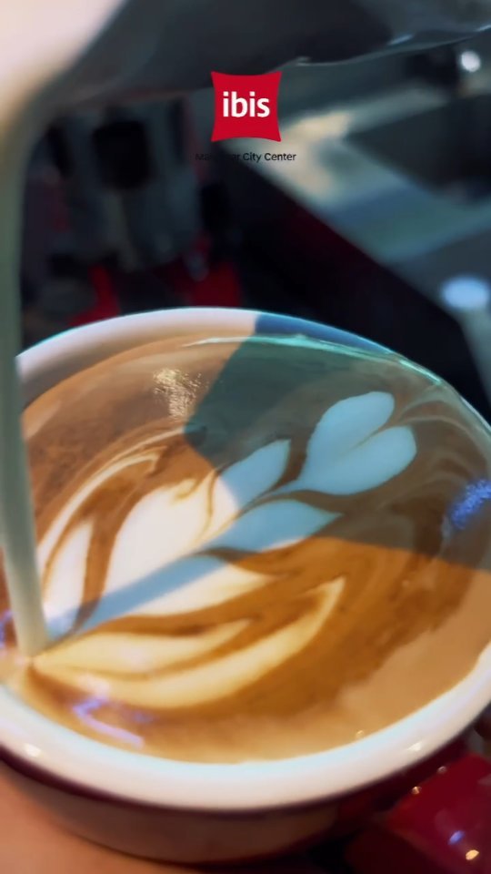 Kopi asli Indonesia dengan aroma dan cita rasa yang spesial di racik oleh barista-barista handal @ibismakassarcitycenter
Video courtesy Ibis Makassar City Center