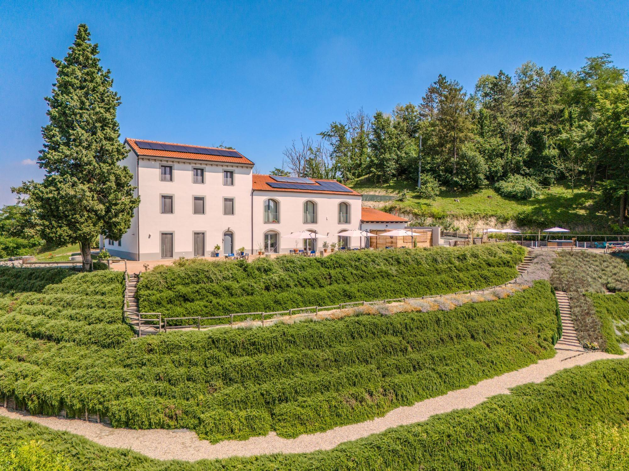 Sunny days.
#monferratounesco
#Destination
#Holiday #Getaway
#Longweekend
#Retreat
#Travelinspiration
#Roomwithaview
#italia