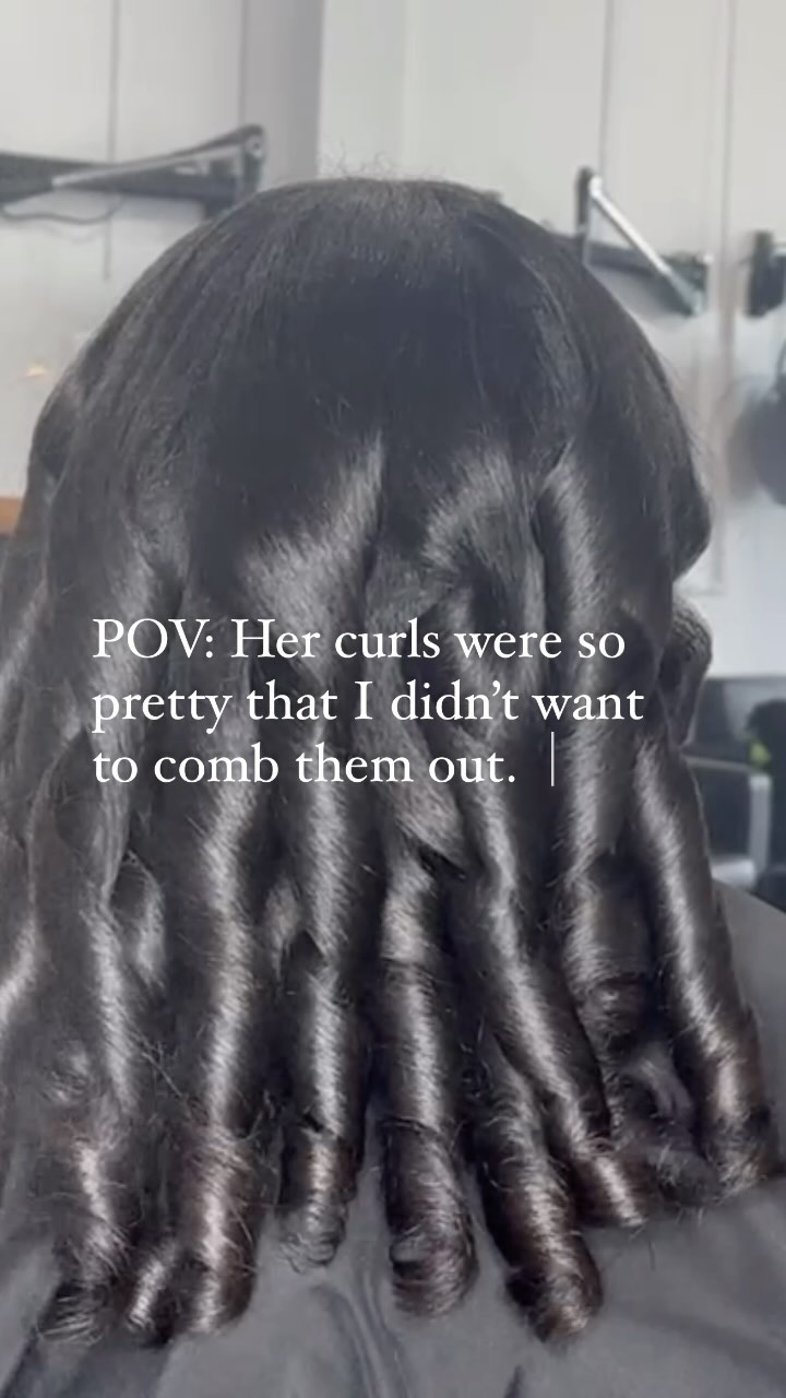 The great debate: Do you like your curls combed out or left in? Silk Press and curls by Kristen. Reserve your appointment today. #silkpressatl #silkpressgwinnett #hitexturehair