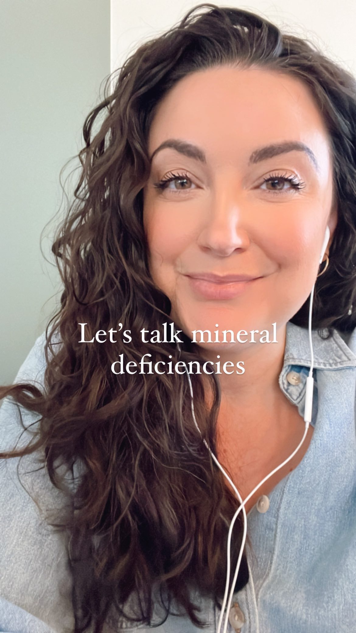 🌿✨If you’re a suffering from the symptoms above, you’re a likely suffering from a magnesium deficiency.
Comment 💛 if you’re struggling with these symptoms
The truth is, most people are lacking this mineral and don’t even know it!
Some of the causes of a magnesium deficiency are drinking too much coffee or alcohol, lots of sugar in the diet, processed foods lacking nutrients, stress, and the lower levels of nutrients in our foods soil.
Magnesium plays a role in over 600 chemical reactions in the body and when we’re deficient, we feel like crap.
There are lots of types of magnesium to choose from:
Glycinate helps with sleep & relaxation
Malate helps with muscle and energy
Taurate helps with the heart and blood pressure
Citrate helps with constipation
Sulfate helps with muscle soreness
Chloride helps with digestion
And more!
Not sure where to start? There are complex magnesium supplements to help ensure you get all the benefits.
Looking to add more magnesium to your diet? You can find it in dark chocolate, seaweed, nuts &seeds 🌰, grains🌾beans 🫘 and greens 🥬
Ready to level up your wellness game? 🌟Let’s set up a complimentary call to talk about the support systems available to you 💛
#wellnessjourney #wellnessreel #nitritionawareness #findingbalance #guthealth #mindbldybalance #bloomagain