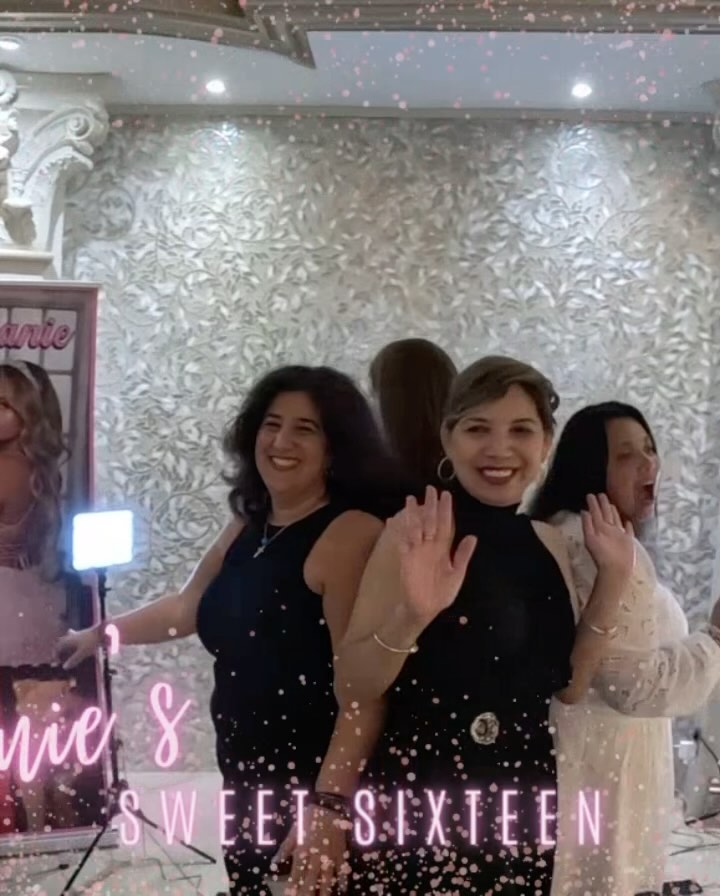 360 degrees of fun, entertain your guests with our infinity 360 booth at your next event!
Book now at www.enventertainmentny.com
#360booth #partybooth #photoboothwedding #wedding360photobooth #weddingplannernyc #eventplannernewyork #mirrorbooth #nycwedding #nyceventplanners #sweetsixteen #enventertainmentny #enventertainmentllc #nyc #westchestercounty #rocklandcounty #putnamcounty #passaiccounty