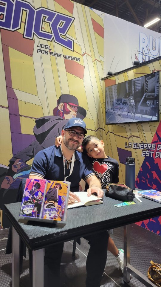 La Japan Expo est derrière nous, merci à tous et toutes d'être venus nombreux! J'ai passé un moment inoubliable avec vous, je vous en partage un extrait en images et je vous dis à la prochaine !
@japanexpo_fr @ankama_editions #urbance #mangafr #mangafrancais #ankama
#ankamanga #japanexpo #workshop #dedicacebd #dedicace #draw #drawings #sketch #sketchbook #artoninstagram #art #joeldosreisviegas #urbancemanga