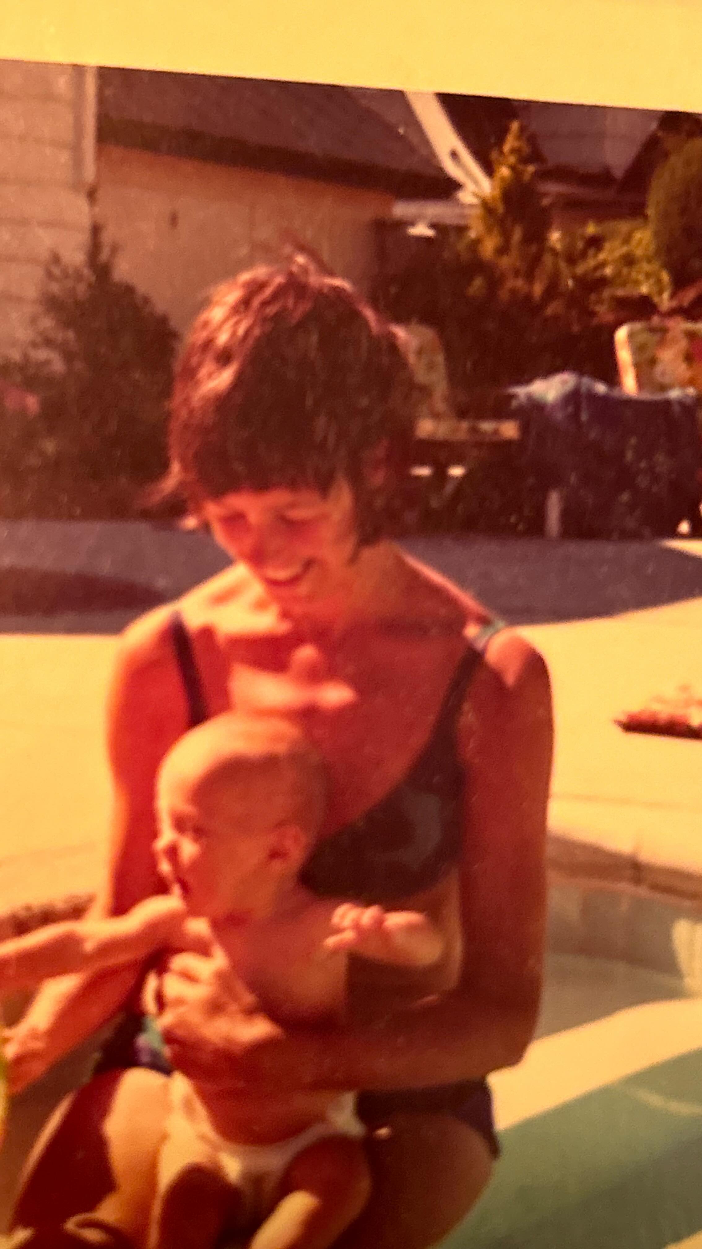 I love this quote. The mountains of skipping heartbeats for beautiful moments and heart scraping moments I have had as a mother reside within me. My mom and I had a quiet moment this weekend. I know how blessed I am. Truly grateful💗 There are also the hard parts. The patterns we have and the mixture of resilience and trauma in our life stories. As a therapist, a mother and a human I know this inside and out. #registeredclinicalcounsellor #handstoheart #traumawisdom #medicaltrauma #birthtrauma #motherhood #familytraumahealing #familytrauma #resilientwomen