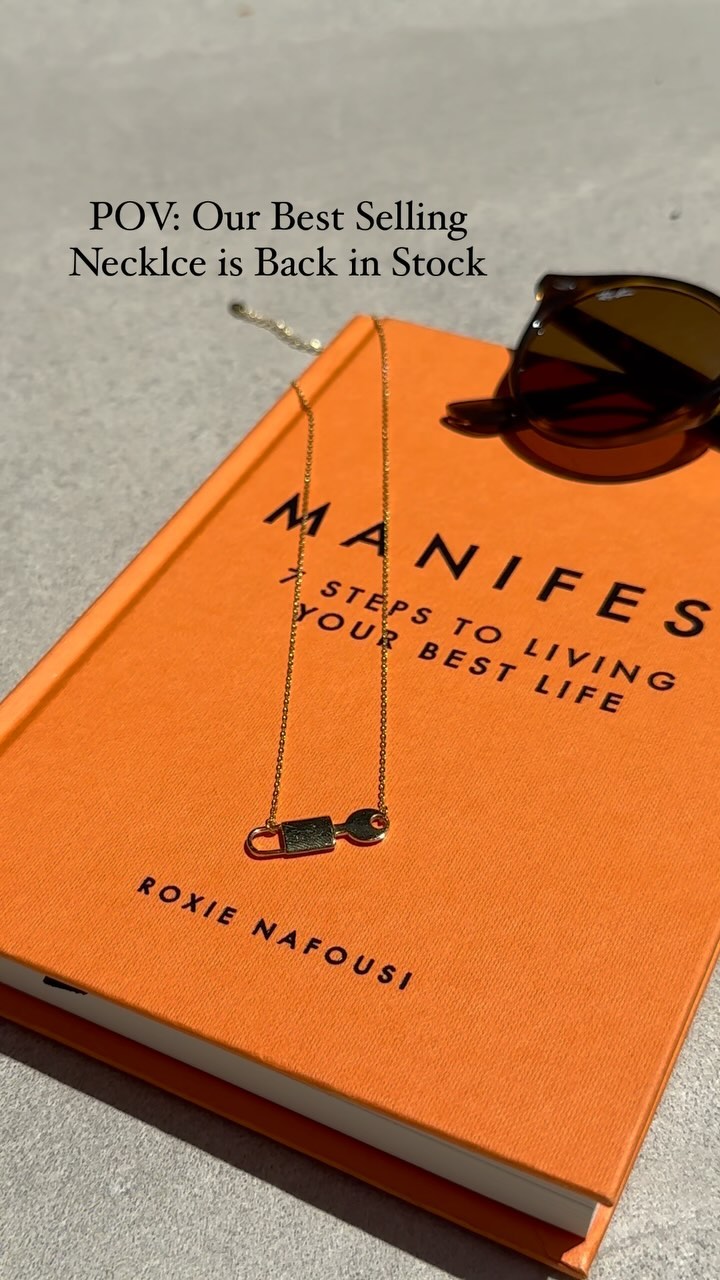 Manifesting is the creative process of aligning with the energy of the Universe to co-create an experience that elevates your life & world.
Manifesting isnโt about getting; itโs about becoming.
The more you let go, the more you become a match for what you desire ๐ซ
๐๏ธ Featuring Connection