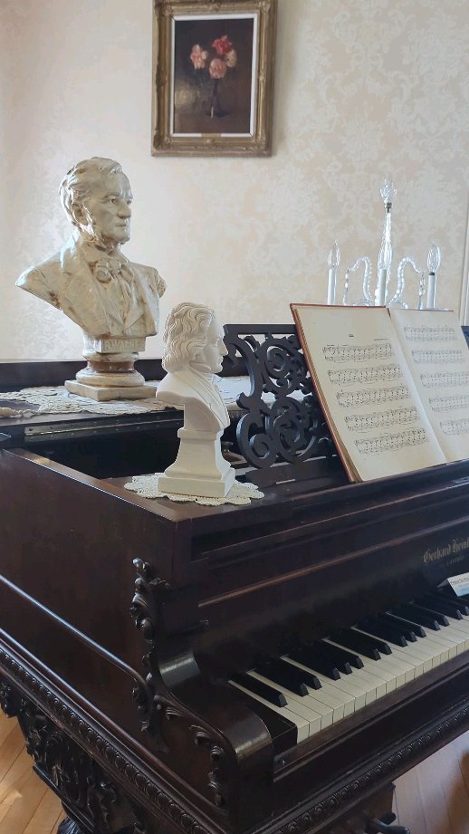 I’ve lived in Regina for over a year and just found out about this place yesterday 😊. You should visit and add it to your list 🤗. Government House, Regina, Saskatchewan.
Historical places.