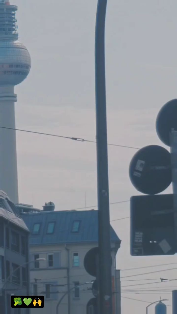 Enjoy Legalization! Kush Kiez presents Berlin's first stoners stand up comedy night in association with @themileshighclubcomedy . 🥦🥦🥦 Smokers welcome.
Every Thursday @21:00
Valentin Stüberl
Donaustraße 112, 12043 Berlin
Bring your own weed. Nothing is for sale.
---->KushKiez<----