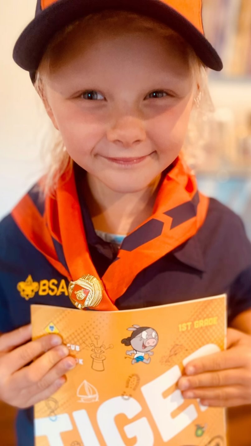 This brave 1st grader is the first girl to join our Tiger Den of 7 boys. Two other girls are quickly joining. 🐯🐯Way to be a trailblazer young lady!
Join Pack 33 this year and our mixed gender dens of all ages!