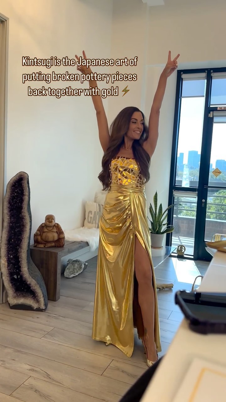 Kintsugi ⚡️
The brand design of Fusion Healing™️ is based on the Japanese art of putting broken pottery pieces back together with gold. 💛
Everything in my company is laced, infused and enhanced with a touch of gold to represent that our fragmentations enhance our beauty and remind us to accept our flaws and imperfections as parts of our sacred journey. 🌟
Kintsugi teaches us that life’s difficulties can be turned into something beautiful and resilient as well as inspire us find a way to reframe and find meaning in life, no matter the difficulties we face. 💫
The repaired cracks in the pottery represent our healing processes and the ability to heal can lead to personal growth.
As a result, these scars symbolize painful life experiences. They are not to be hidden, but make us who we are. ✨
Here is your reminder to Kintsugify your life and your perspectives!!! 🔑
Goddess knows I have, and it saved my life! 👑
Stay Golden Fusion Healers 🌼
#kintsugi
#beyondacupuncture
#fusionhealing