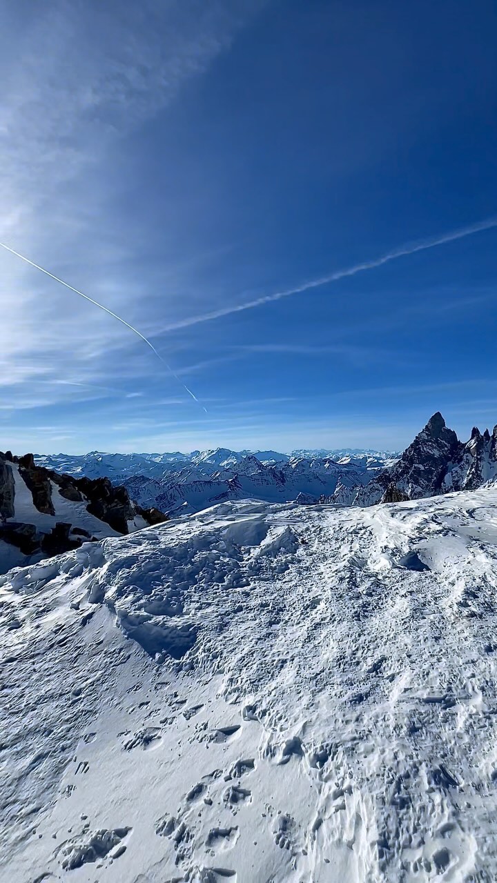 Last Monday was a proper day. 🤩 3300 meters above sea level in Chamonix with Mont Blanc just behind me. Bonkers view. 🏔️
I had a great day with the expert that is Simon Abrahams learning about safety and survival skills while travelling across glaciers and crevasses.
Greenland is covered by one of the worlds largest glaciers which is full of ever changing crevasses so this was an essential and potentially life saving part of my training. 😳
I leant a lot including how to escape a crevasse or rescue a team mate from one but my rope skills amongst other aspects of the training need some serious practice. 😂
Simon made the excellent point that all the skills he taught me need to become second nature because under the extreme stress of an expedition team mate or myself falling into a crevasse, you need to take quick, effective action even when your mind is panicking. It was a pretty sobering thought, making me realise how potentially dangerous my expedition to Greenland could be. Time to practice those new skills! 🤓
#adv #italianalps #mountains #viewsfordays #greenlandtraining #greenlandexpedition #fsgs #kidneytransplantrecipient