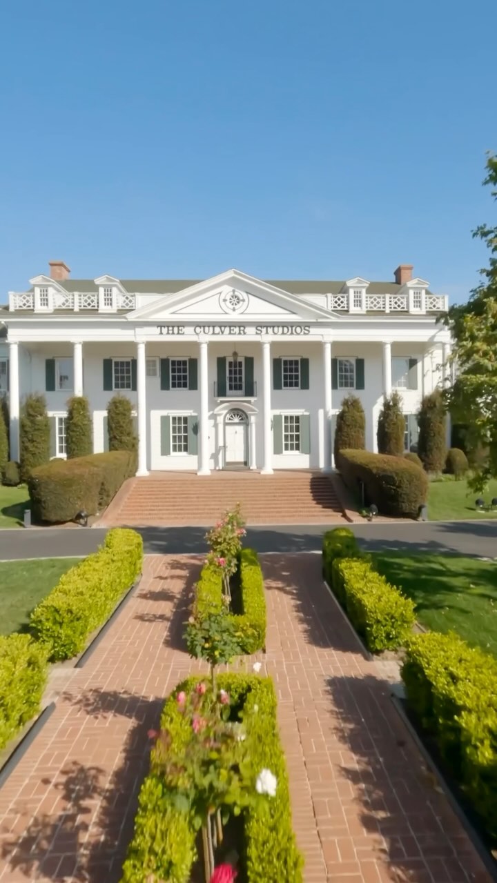 🎬
Flying FPV at The Culver Studios for Amazon Studios.
🕹️ @mikebishop.tv
🎥 @laaerialimage
•
#FPV #Amazon #Studios #AmazonStudios #AmazonPrimeVideo #dronegear #aerial #cinematography