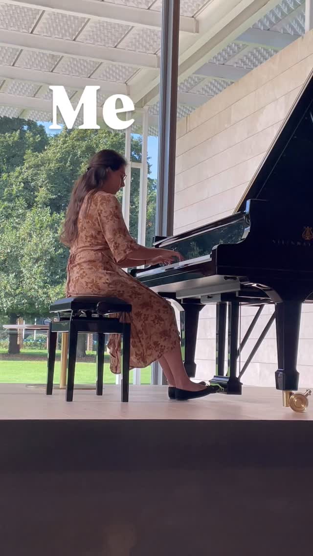 So many people think that classical musicians only listen to classical music and don’t like to do other things than practicing - but some of us love to dance and exist (partly) outside of the practice room as well ♥️
Comment if you also step out of the practice room then and again!
Doesn’t mean we don’t lóve to practice - we do - broadening your horizons and taking time off helps your music and makes you stay sane while growing in your art ♥️
Also we had a party here in Amsterdam for Amsterdam’s 750th birthday and they closed off the highway for a huge party - crázy 🎉🎊🪩 There even was a stage for classical music - very cool. Who else was there?
And some of you might think “don’t you perform on weekends?” - I do, but every week is different as a freelancing musician :)
#festivalopdering #a10 #classicalpianist #klassiekemuziek #pianistsofinstagram #musiciansgooutside #musiciansofinstagram