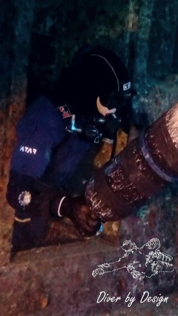 Wreck Penetration Option 4
Sidemount Shorts
#diving #wreckdiving #sidemountscubadiving #scuba #scubadive #scubadiverslife #scubadiving #scubalife #sidemount #sidemountdiver #sidemountdiving #sidemountistheanswer #sumpuk #sidemounttraining #tecdiving #techdive #techdiver #techdiving #technicaldiver #technicaldivers