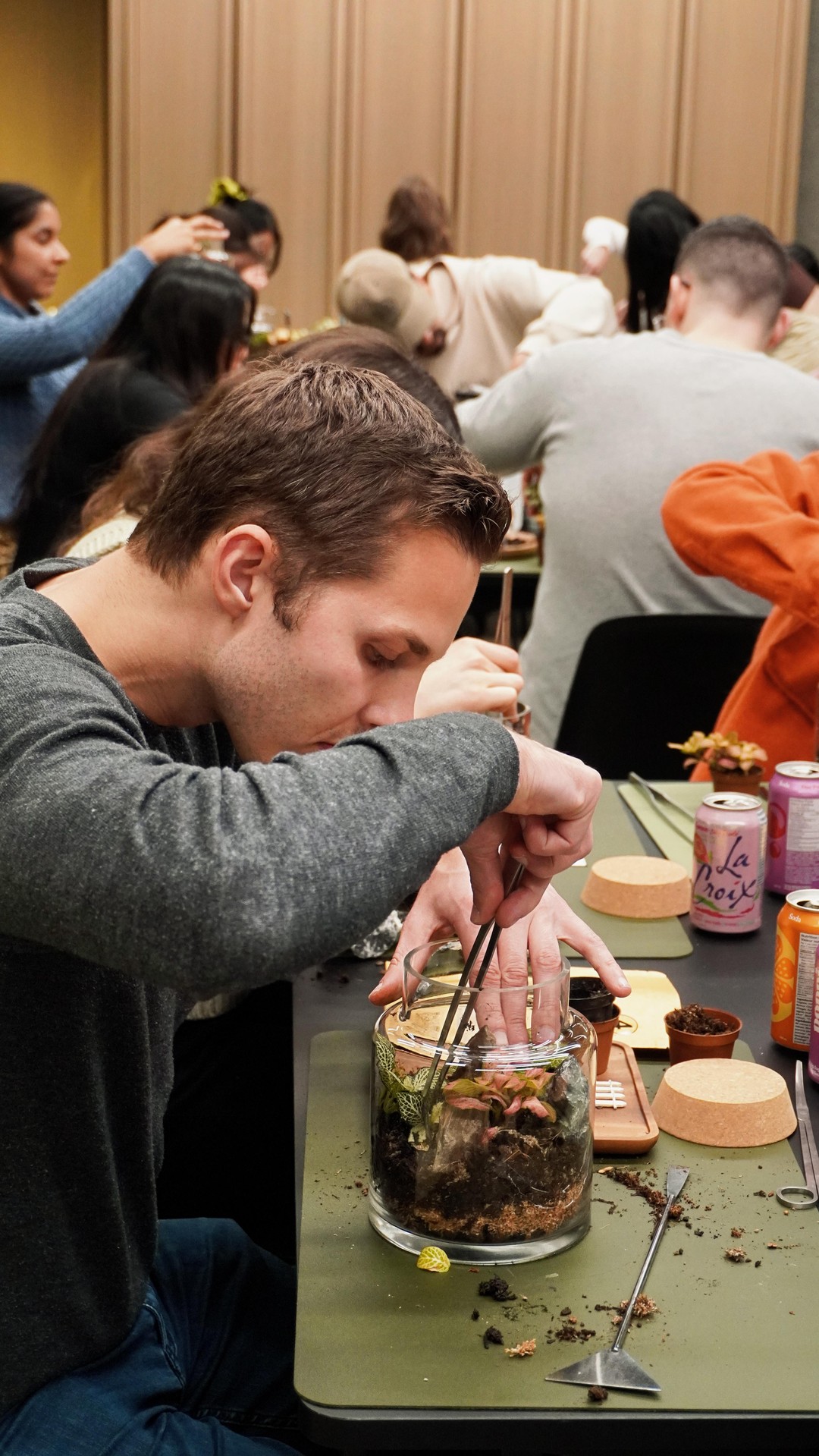 We hosted our first off-site terrarium workshop, bringing a hands-on, relaxing experience to a new space. Want us to bring the workshop to you? Let’s make it happen! 🚀🌱
#TerrariumWorkshop #OffSiteEvent #TeamBuilding #DIYFun #Vancouver #terrariumworkshop #diyterrarium #planttherapy #plantlovers #greenthumb