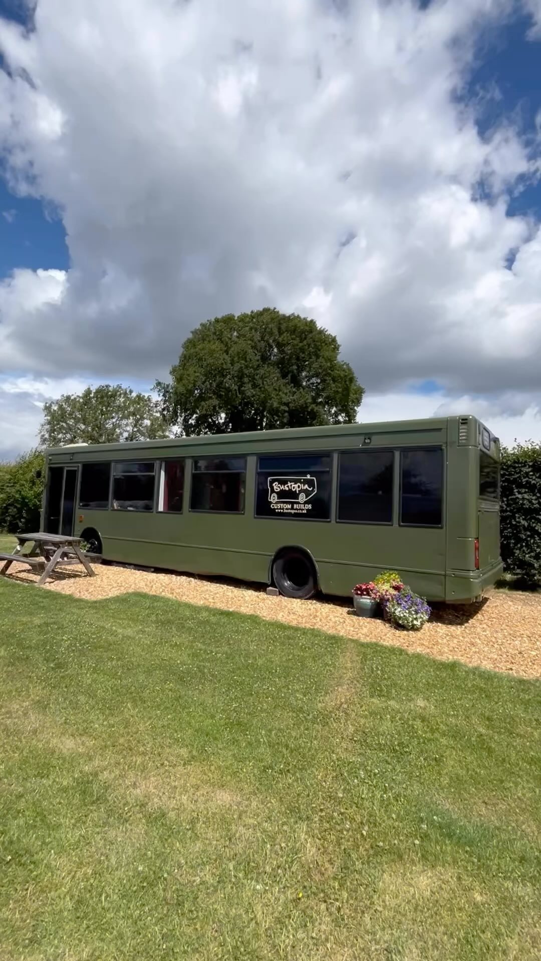 🌟LAST MINUTE BUS STOP SPECIAL OFFER!🌟
Book 2 or more midweek nights in The Bus Stop before 19th July and enjoy free wifi and breakfast croissants daily!
🚌Quote code NL07 when booking