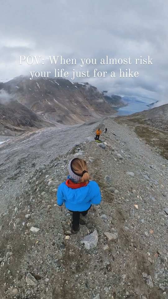 POV: When you almost risk your life just for a hike! Then you are sure you have been on a real expedition 😍 🧊🔅
🏔 Hiking in Greenland is a dream. Just you and nature. Nothing else matters.
🥾 Nevertheless it can be dangerous. There are no hiking paths and the stones have been really loose.
🧊 But the adventure was totally worth it. Especially to see the huge glacier on the top. Thanks @arktis_tours
#adventureinspirations #glacier #greenland #explore #hiking #purenature