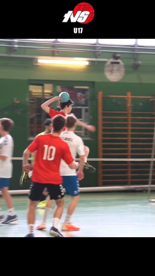 @urs_eggli 🌪️ ➡️ @levi_b_b 🎯
#tvsolothurn #handball #håndbold #handballschweiz #handebol #balonmano #handballmatch #handballpassion #handballworld #andebol #pallamano