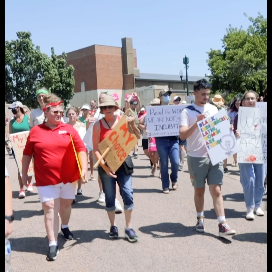 👉South Dakota families have come together to bring you a rendition of “A Beautiful Noise” like you’ve never heard before. Every note, every voice in this cover is calling for change, standing up against South Dakota’s abortion ban that’s left families and communities reeling. Watch it. Share it. And then join the fight for freedom and reproductive rights. South Dakota, this is your moment. Let’s make some noise. Learn more at www.dakotans4health.com. #YesOnG
