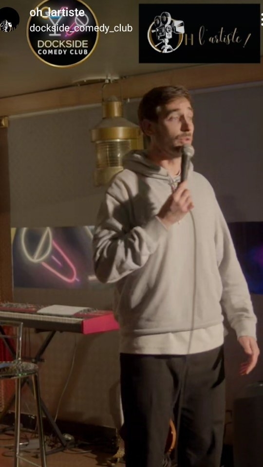 Retour sur notre 3eme édition Dockside Comedy Club X Oh l'artiste! 7 décembre 2024 🔥 les talents emergents de la scène musicale et humoristique !
Extrait passage de @benjamin__vincent
Captation vidéo
@dockside_comedy_club @str__design
Passage complet sur notre chaîne YouTube @ohlartiste
#humour #humoriste #standuphomme #standup #standupcomedy #docksidecomedyclub #ohlartiste #comedyclub