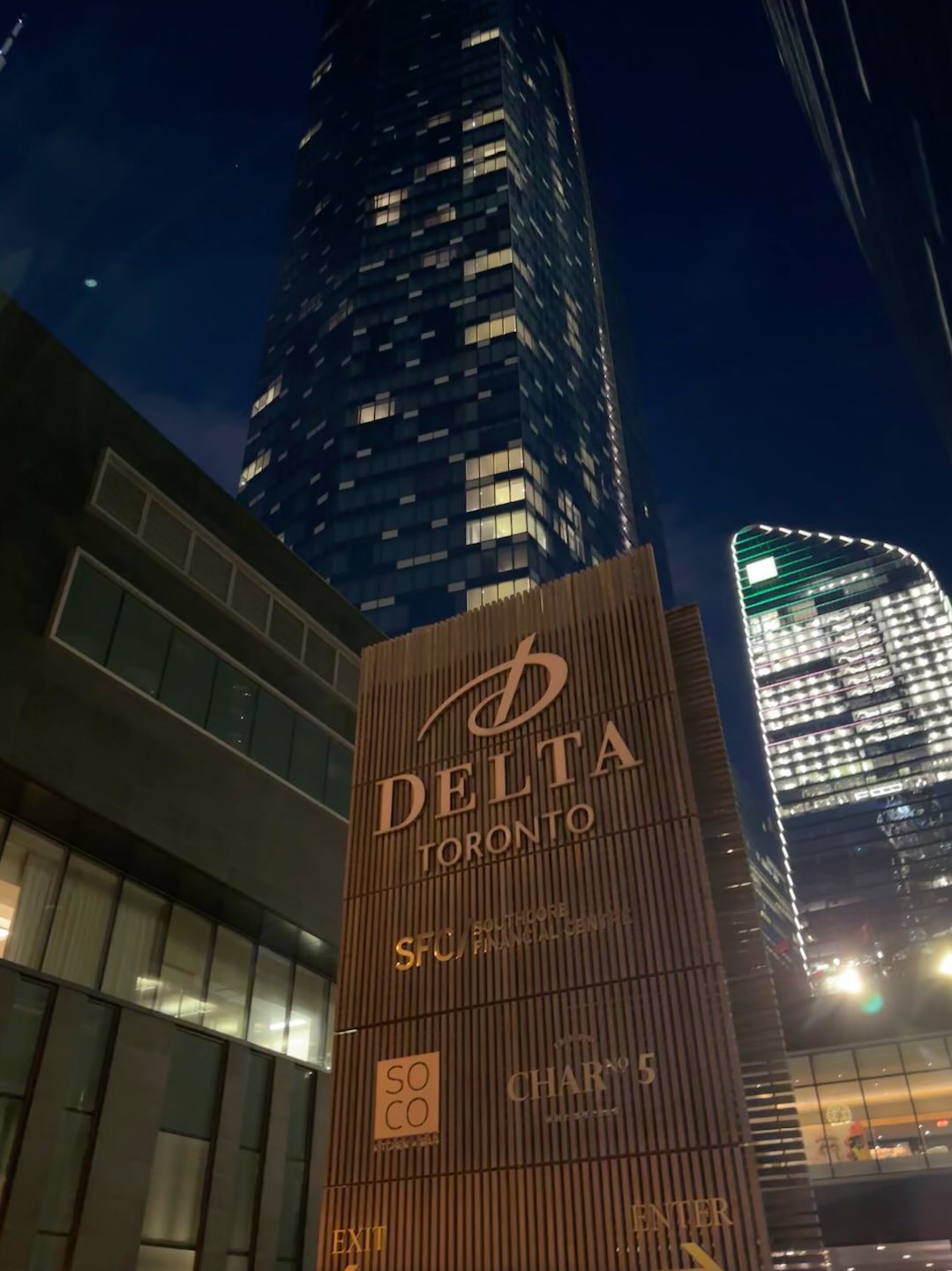 What an amazing day one @ontariodentalassoc #newdentistsymposium. So many great conversations talking #tmd, #neckpain and #headache. Even a local celebrity sighting @drbvf !!!
Round two tomorrow!!